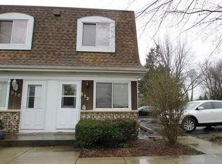 512 W Washington Ave, Lake Bluff, IL 60044