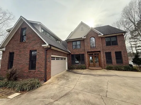 484 Chisholm Trl, Rutherfordton, NC 28139