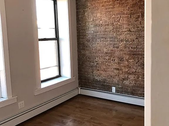 3rd image of 540 E 6th St APT 5A