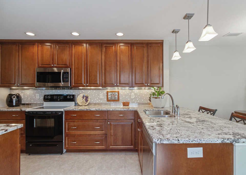 1st image of 700 Bay Dr APT 1013