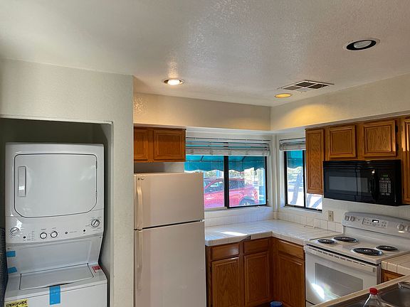3rd image of 4360 Woodpine Dr Unit 102