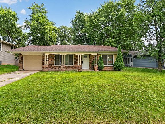 5th image of 140 Tamarack Dr