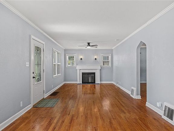 5th image of 2206 Dewey St