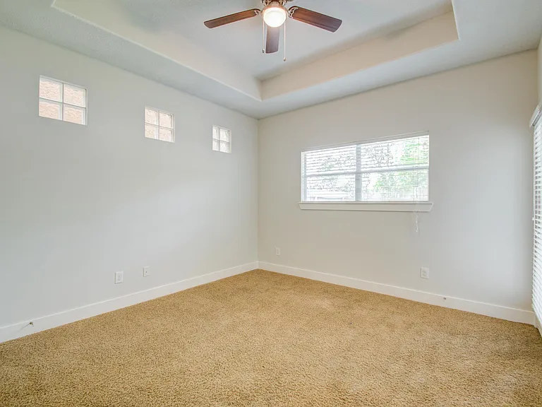 5131 Oasis Park — Photo 4