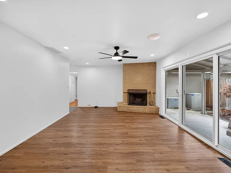 5940 Gloria Dr #0 — Photo 10