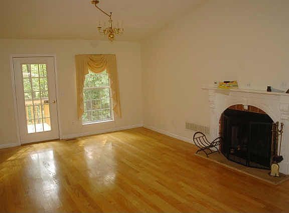 3rd image of 3014 Waterford Dr