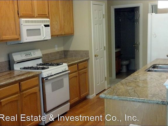 3rd image of 172 Berry Creek Dr