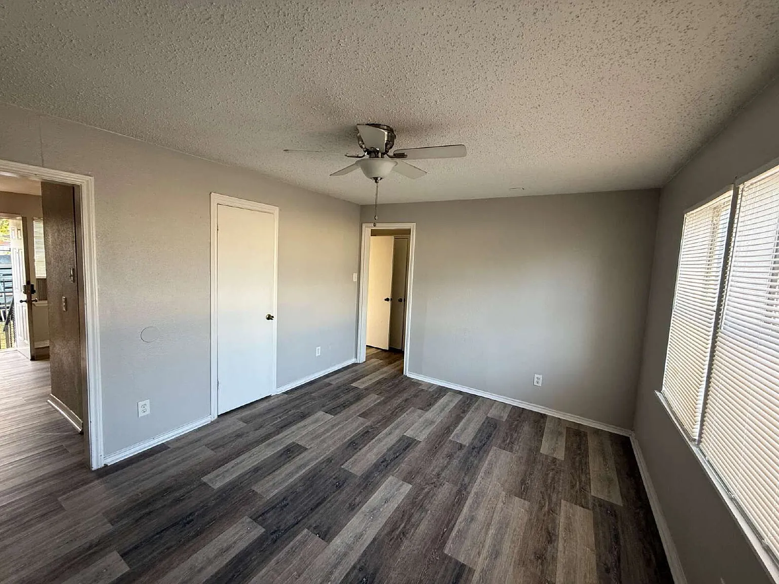 1 bed, 1.0 bath, 700 sqft, $835 — Photo 3