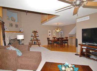 8401 Dunmore Dr, Tinley Park, IL 60487