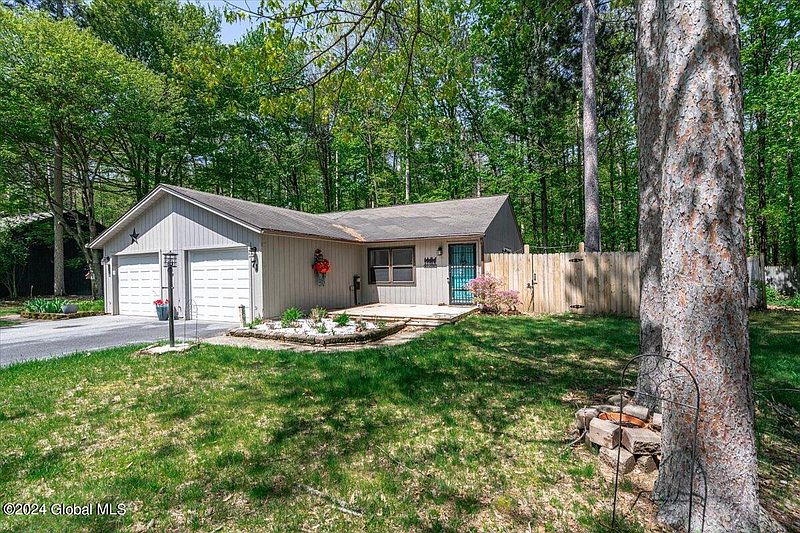 2nd image of 71 Wake Robin Road