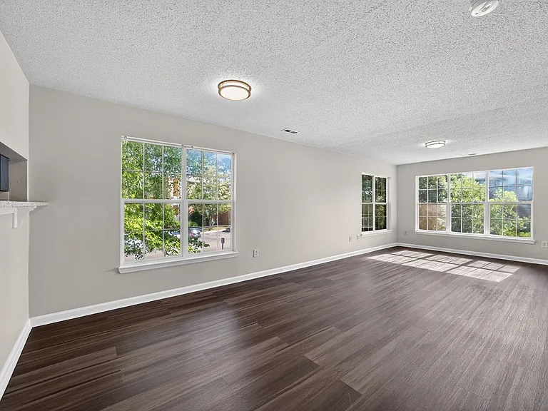 4246 Villas Dr #704 — Photo 4