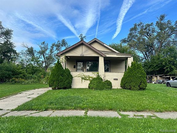 2nd image of 11741 Littlefield St