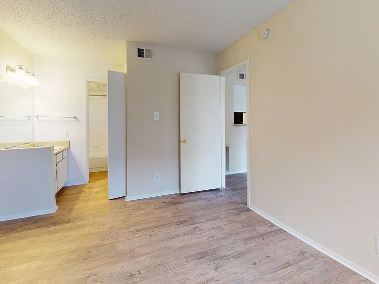 Addison Apartments at the Park — Photo 144