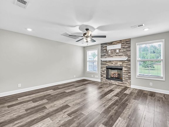 2nd image of 246 Stone Bluff Way