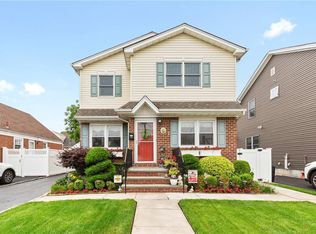 637 Ardsley Blvd, Garden City, NY 11530