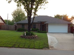 910 S Miami Ave, Okmulgee, OK 74447