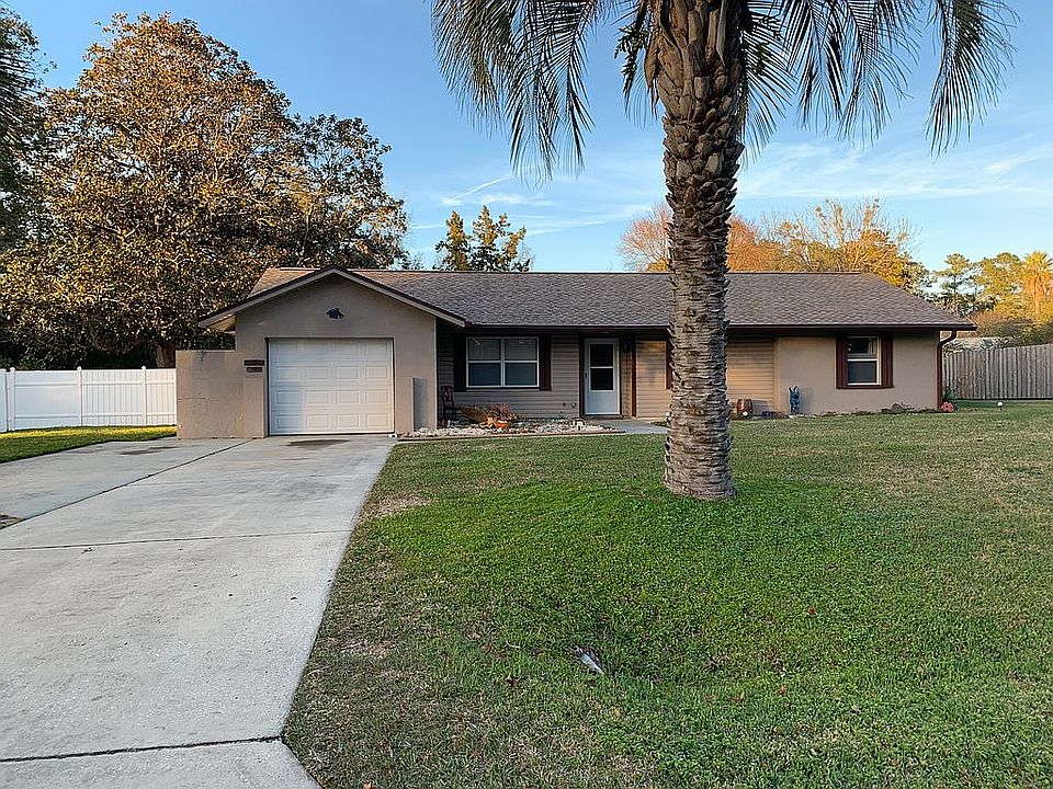 2nd image of 7416 NW 127th Pl