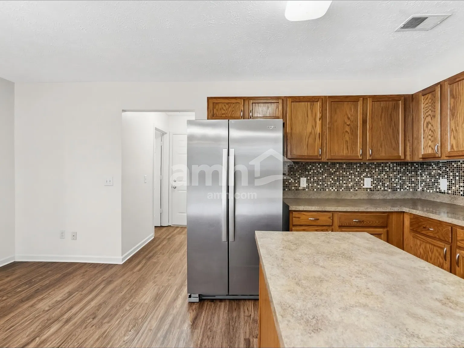 4 bed, 2.5 bath, 2350 sqft, $2,480 — Photo 4