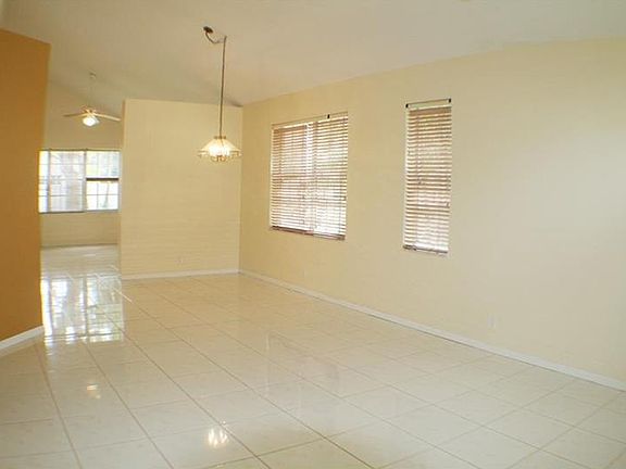 2nd image of 198 Cameron Ct