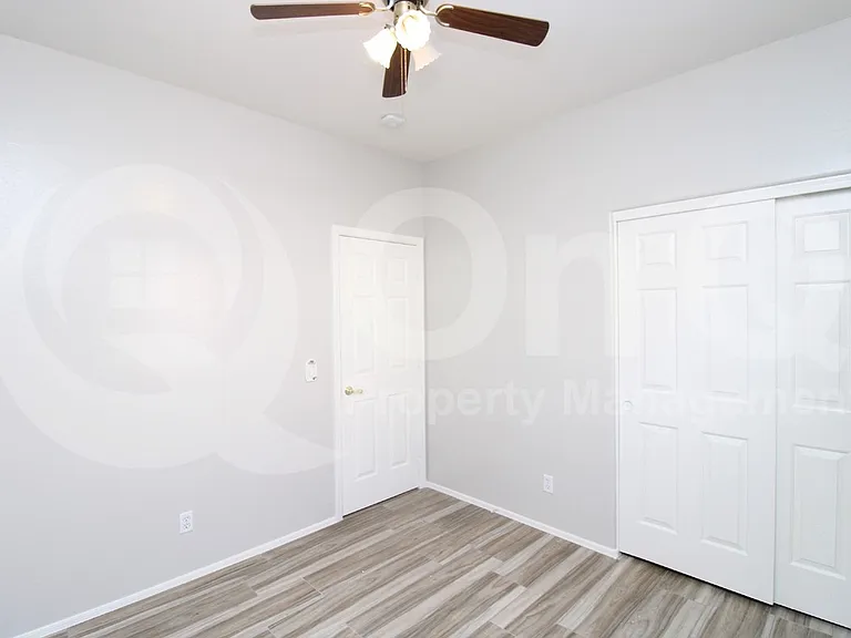 2764 E Highland Ct — Photo 13