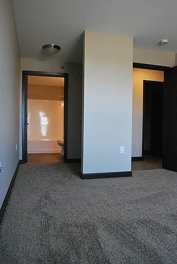 Grand Terrace Apartments — Photo 17
