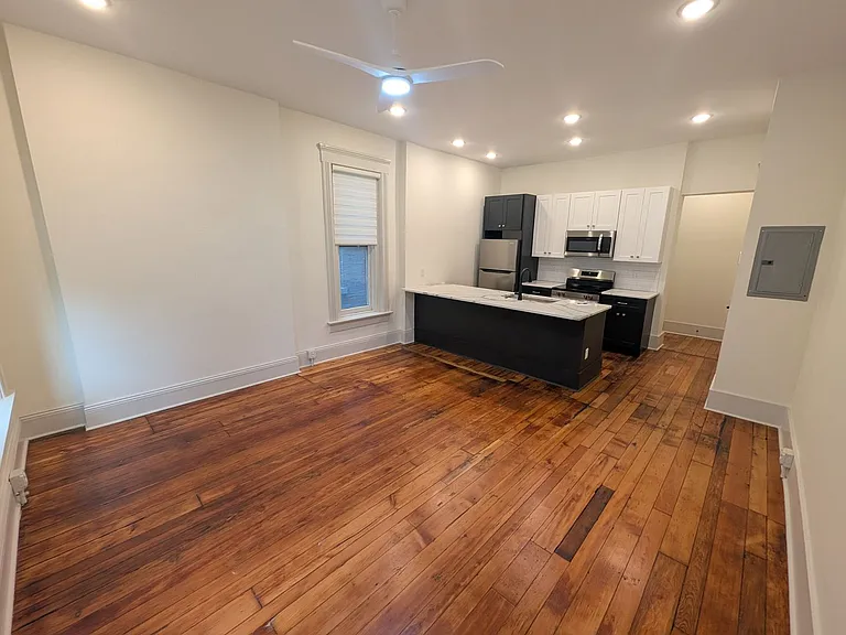 521 Garrard St #4 — Photo 3