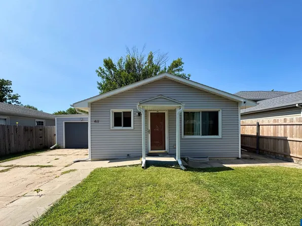 411 NW 20th St, Lincoln, NE 68528