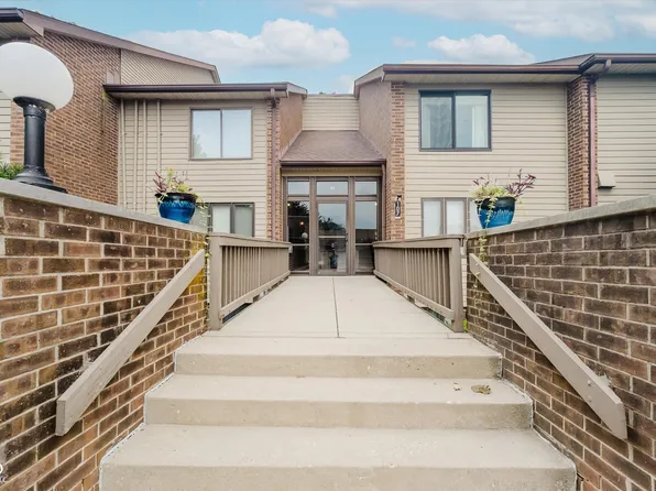 107 Knoll Ct APT A, Noblesville, IN 46062