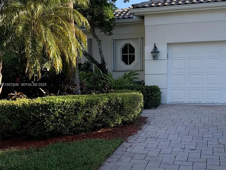 2518 Bay Pointe Ct — Photo 5