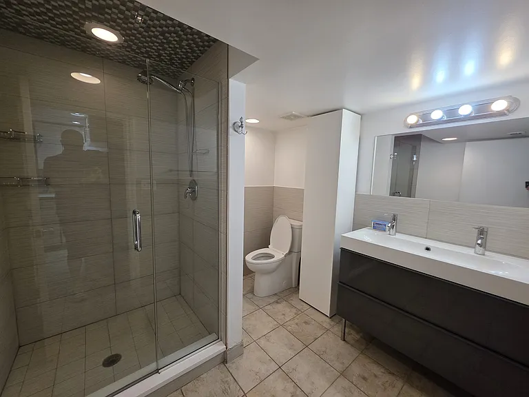 3648 W George St #G — Photo 8