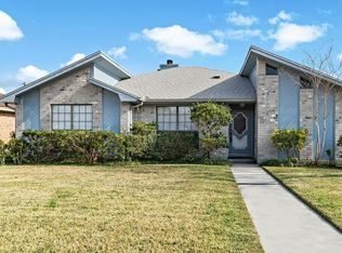 2725 15th St, Port Neches, TX 77651