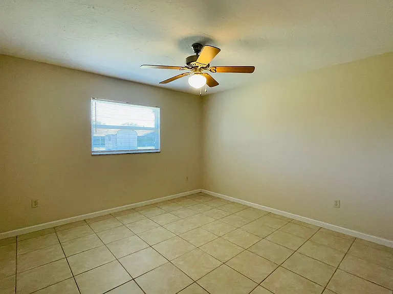 1506 Dewitt St — Photo 6