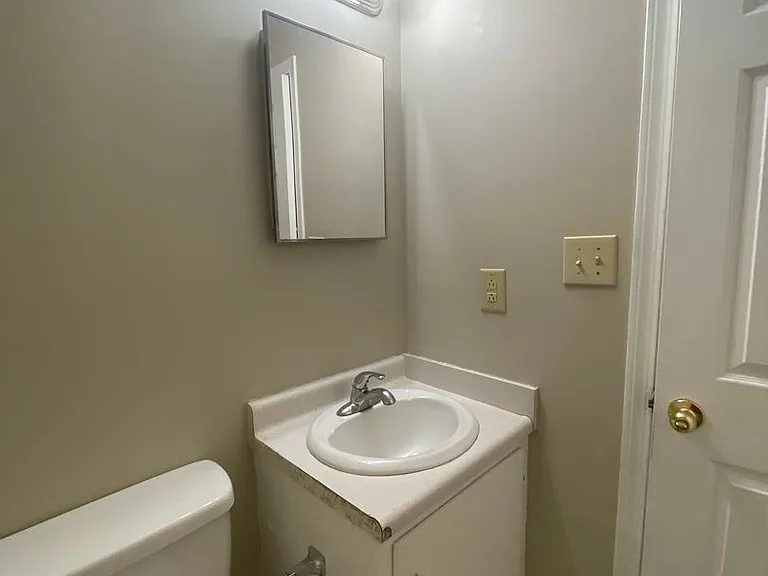 311/313 Jockey Club Dr — Photo 6