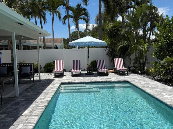 2527 SW 12th Street, Boynton Beach, FL 33426