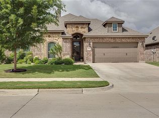 321 Canadian Ln, Burleson, TX 76028