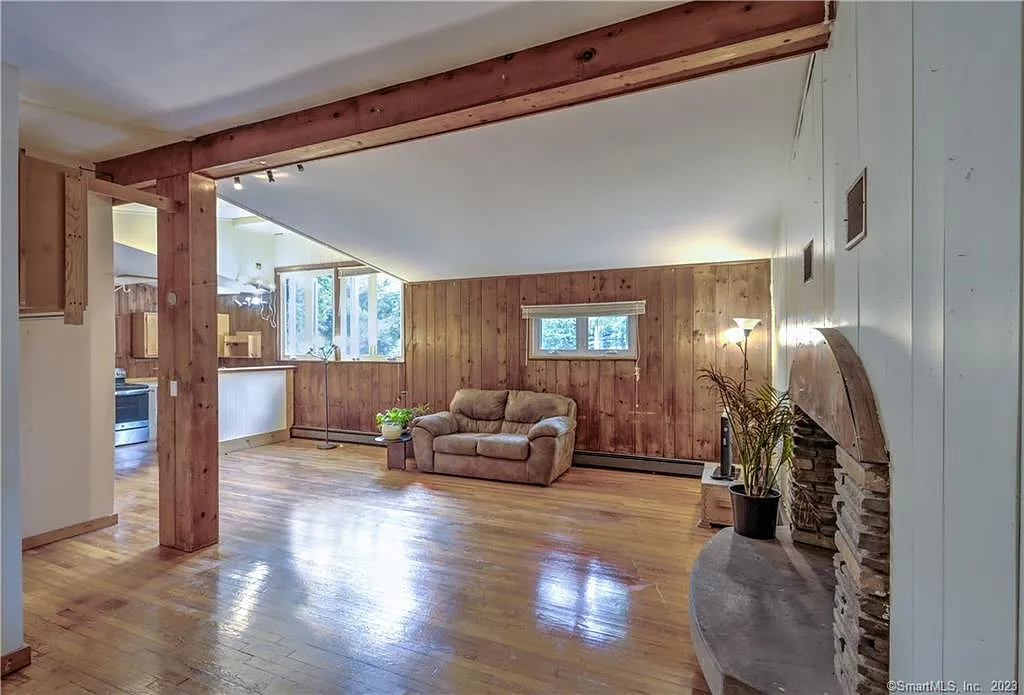 Studio, 1.0 bath, 350 sqft, $2,000 — Photo 1