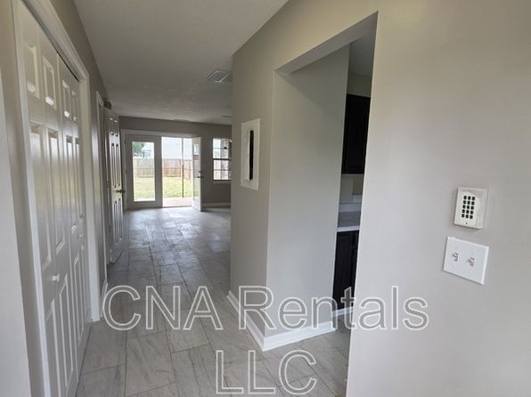 3505 Ten Oaks Cir