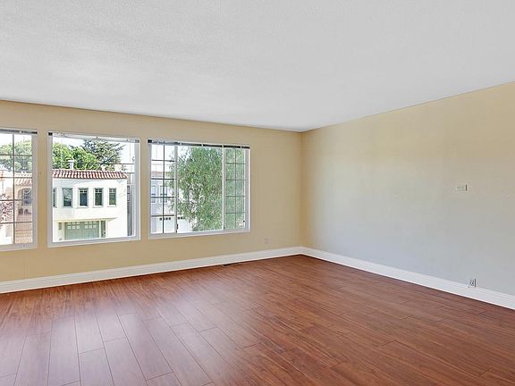 3rd image of 131 Linden Ave