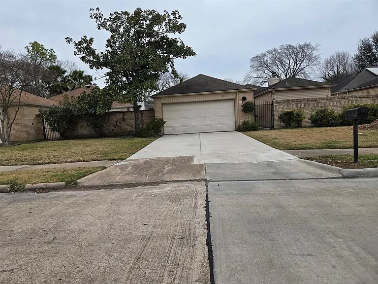 4111 Knoll Glen Dr — Photo 12