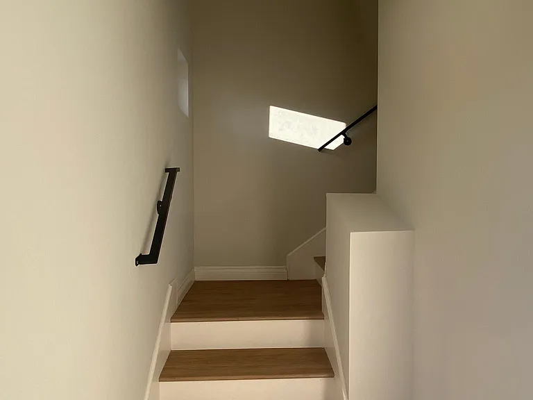 5544 1/2 Romaine St — Photo 3