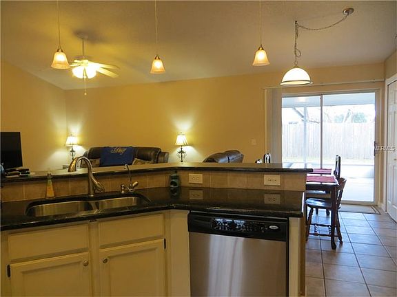 5th image of 1058 Providence Ln