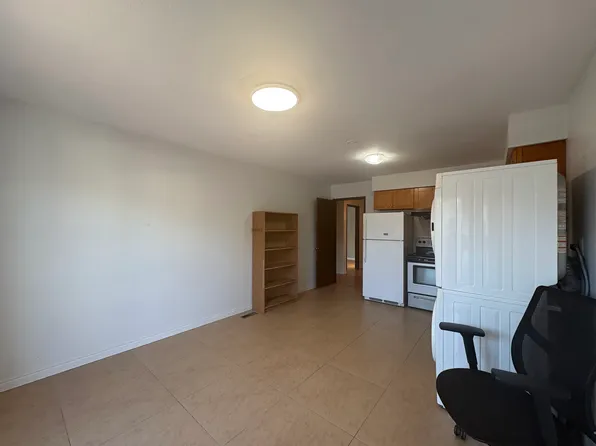 2248 E 45th Ave, Vancouver, BC V5P 1N8