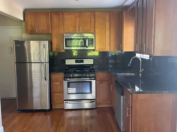 7804 19th Rd #3F, East Elmhurst, NY 11370