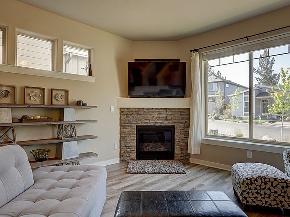 4th image of 20816 SE Humber Ln