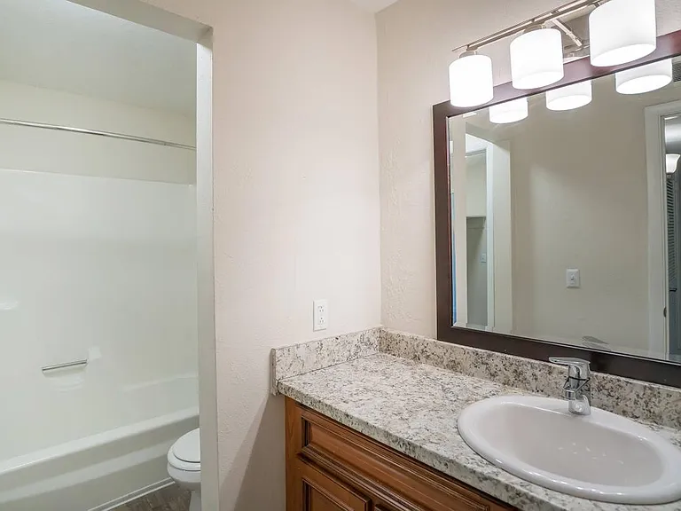 Chase Cove Apartments — Photo 122