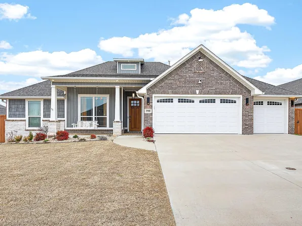 1908 Shelby St, Pea Ridge, AR 72751