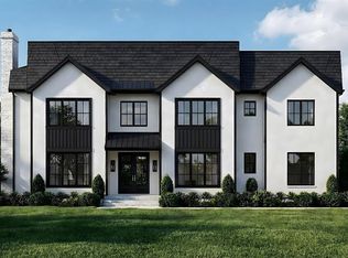 672 Rutgers Pl, Paramus, NJ 07652