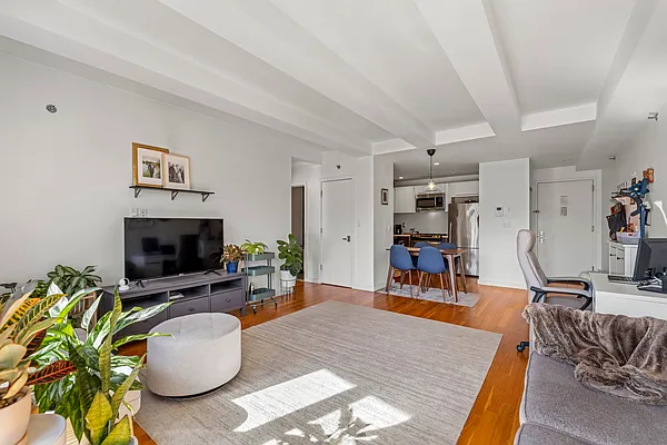 Rented by Keller Williams Points North | media 48