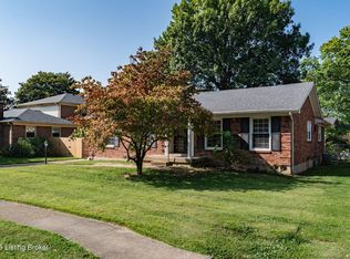 2906 Sunnyfield Rd, Louisville, KY 40220