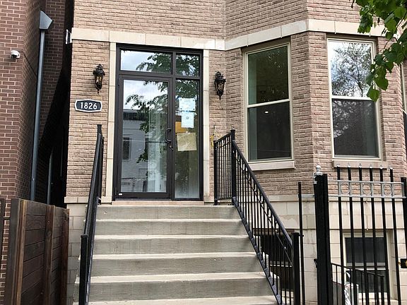 2nd image of 1826 W Erie St #3F